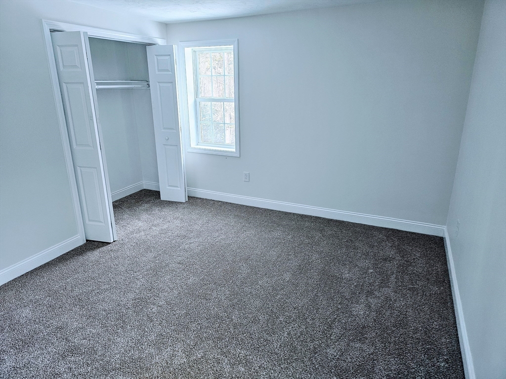 26 Amber Road Holland, MA 01521 - Photo 23 of 36