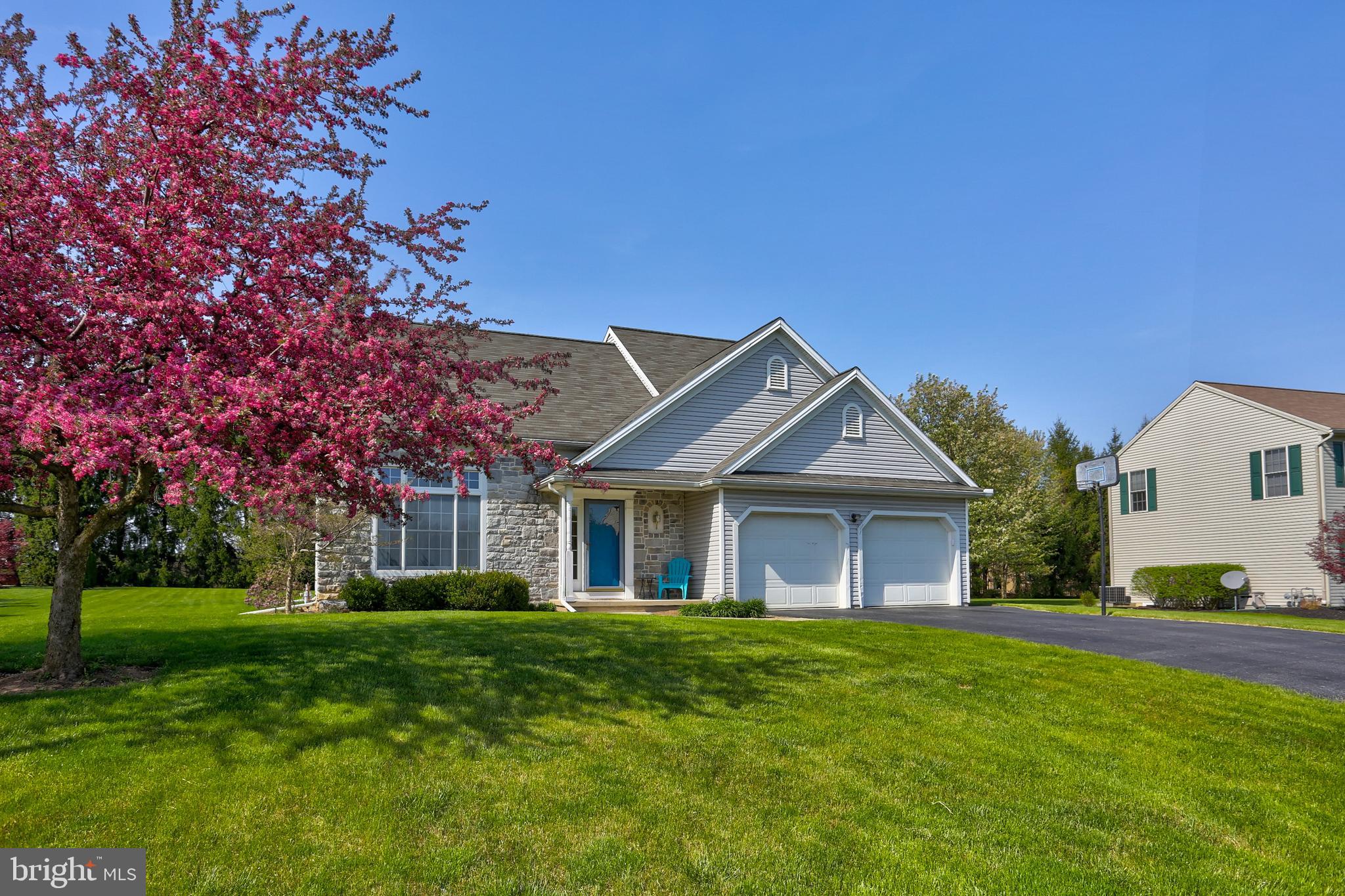 359 Squire Lane Lititz, PA 17543 - Photo 2 of 33 Gallery Image 2