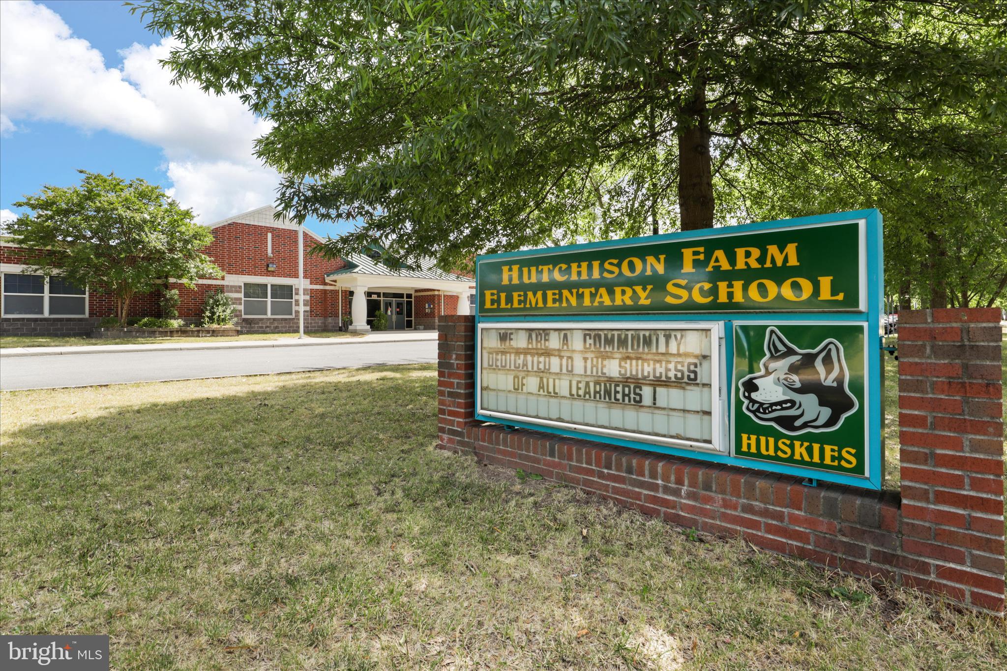 25114 Monteith Terrace Chantilly, VA 20152 - Photo 37 of 46 a sign that is on the side of the road