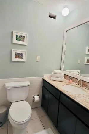$2,400 | 2708 McCart Avenue, Fort Worth, TX 76110