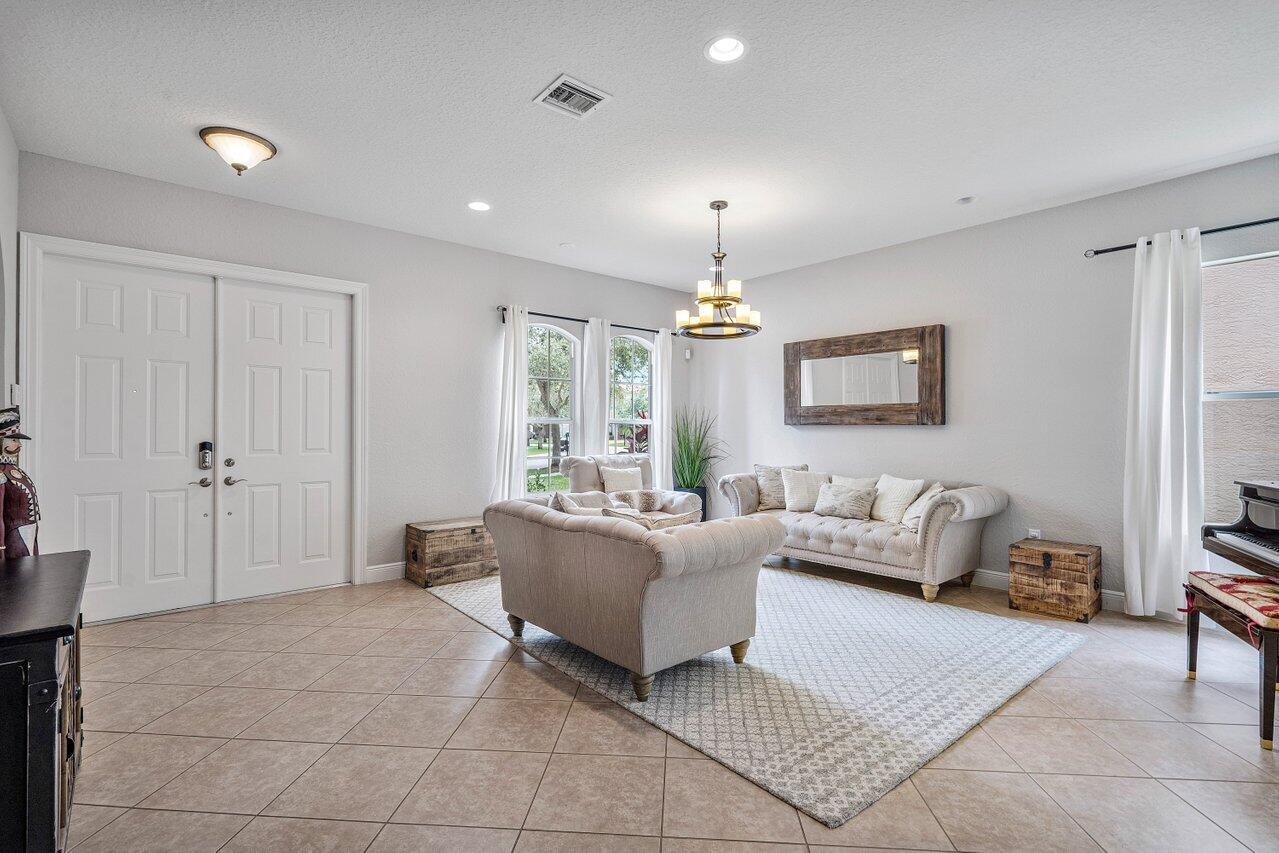 11245 Misty Ridge Way Boynton Beach, FL 33473 - Photo 12 of 52 005-11245MistyRidgeWay-BoyntonBeach-FL-3