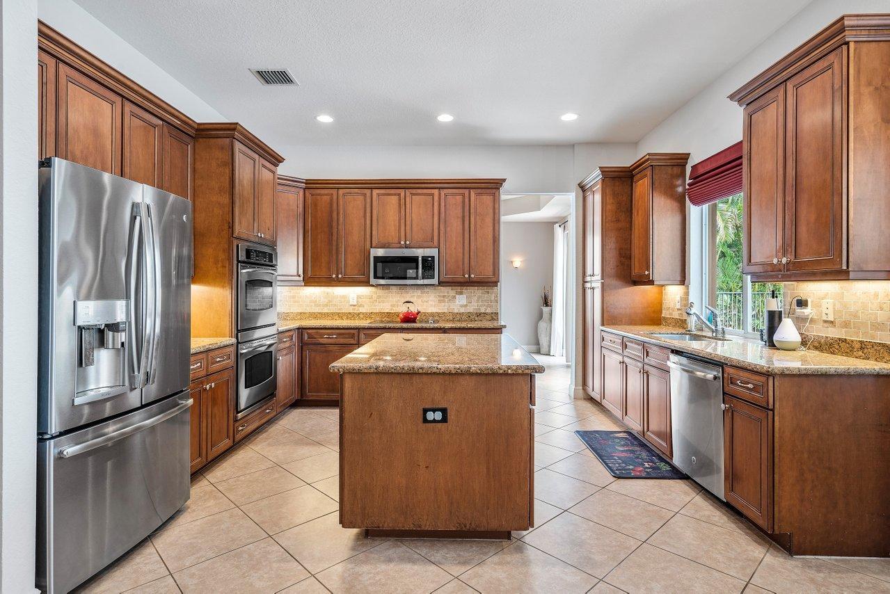 11245 Misty Ridge Way Boynton Beach, FL 33473 - Photo 17 of 52 009-11245MistyRidgeWay-BoyntonBeach-FL-3