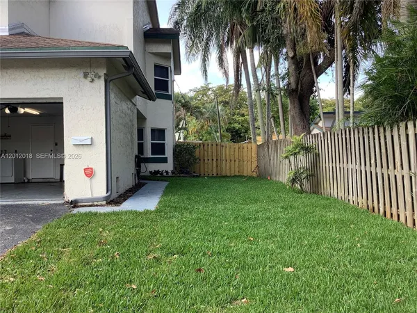 $3,600 | 3581 Simms Street, Hollywood, FL 33021