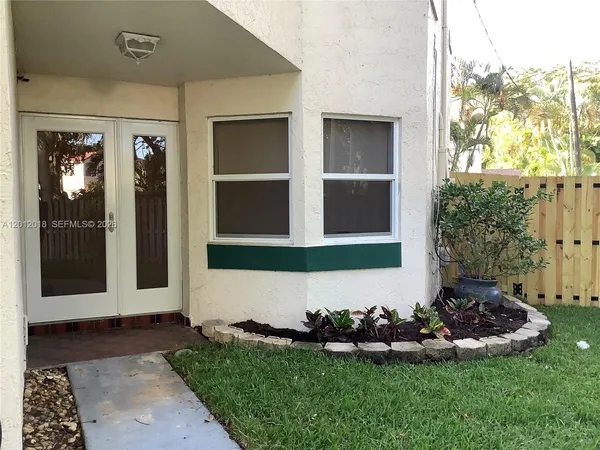 $3,600 | 3581 Simms Street, Hollywood, FL 33021