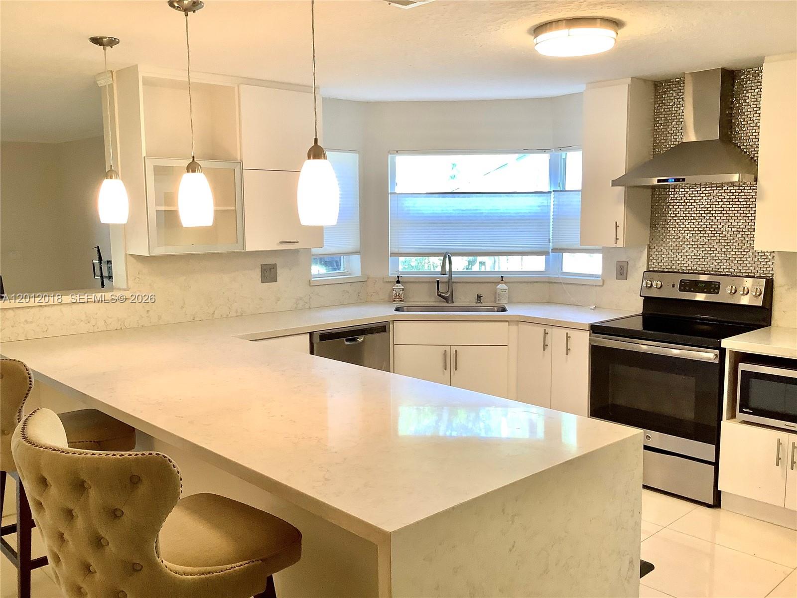 3581 Simms Street Hollywood, FL 33021 - Photo 5 of 39