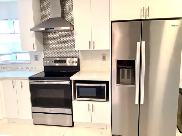 $3,600 | 3581 Simms Street, Hollywood, FL 33021