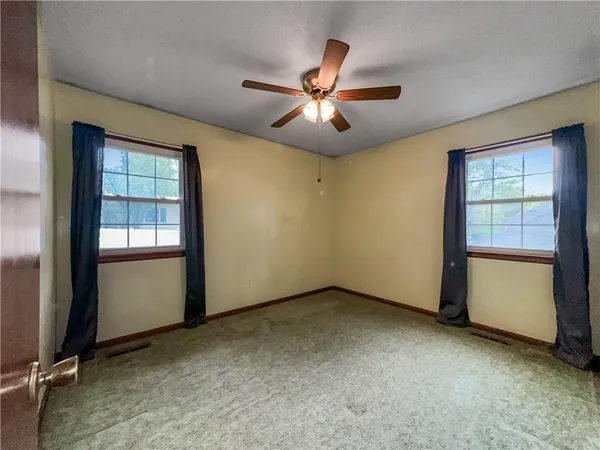 $220,000 | 512 Country Club Road, Lexington, MO 64067