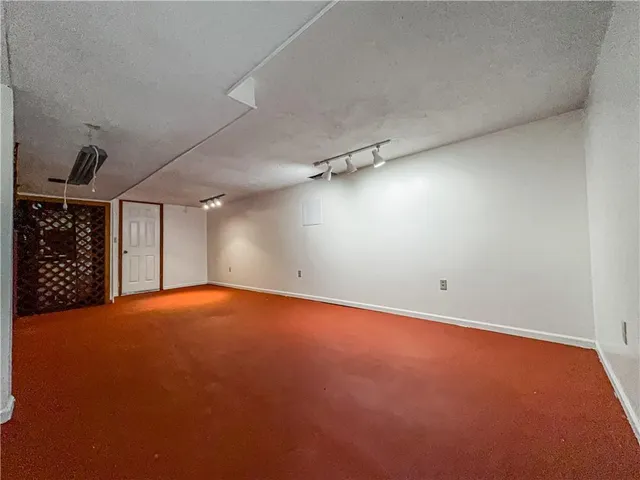 $235,000 | 512 Country Club Road, Lexington, MO 64067