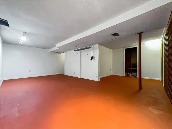 $220,000 | 512 Country Club Road, Lexington, MO 64067