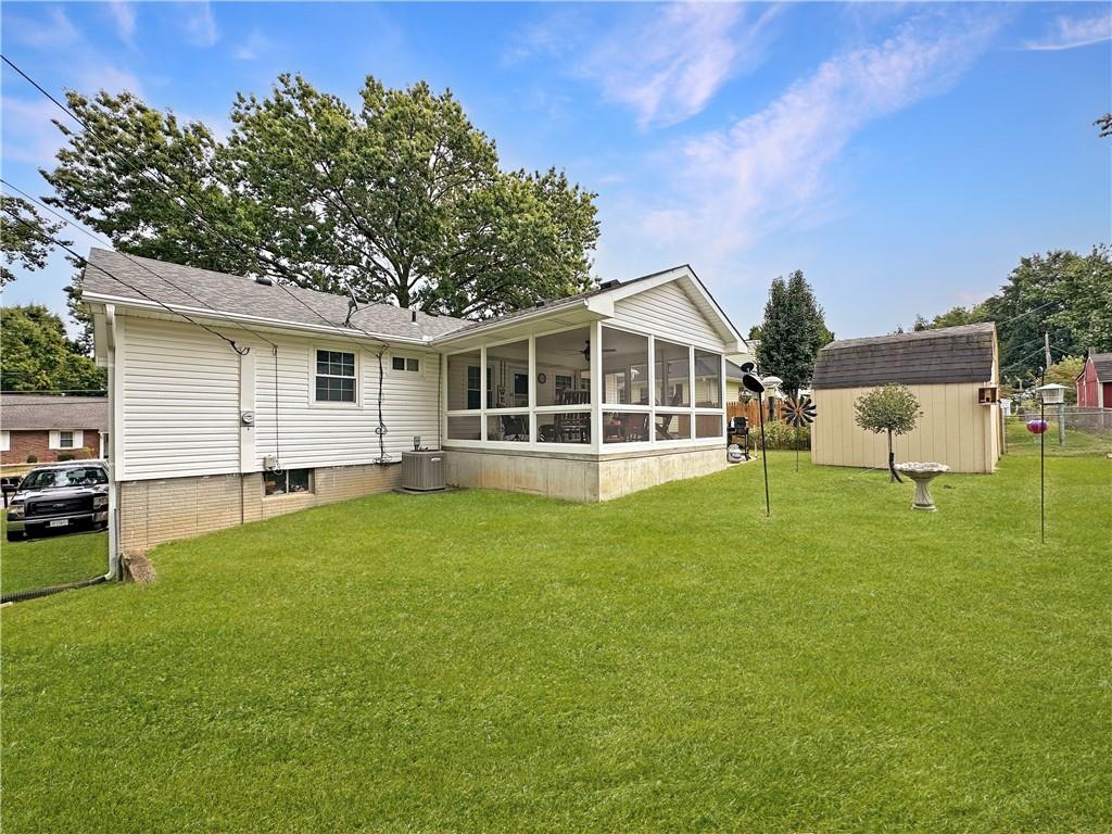 512 Country Club Road Lexington, MO 64067 - Photo 2 of 15