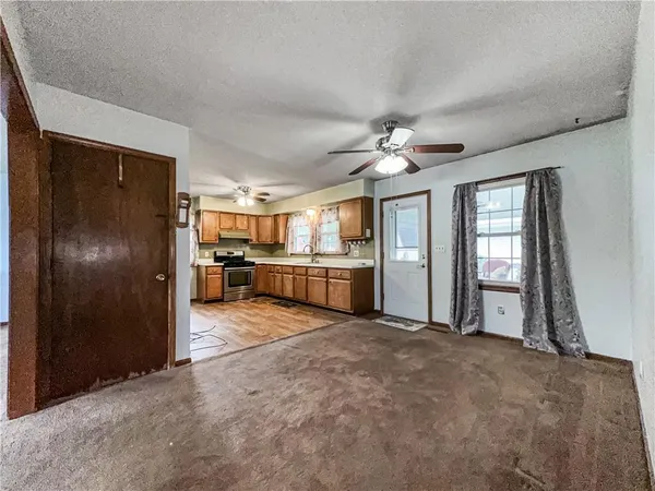 $220,000 | 512 Country Club Road, Lexington, MO 64067