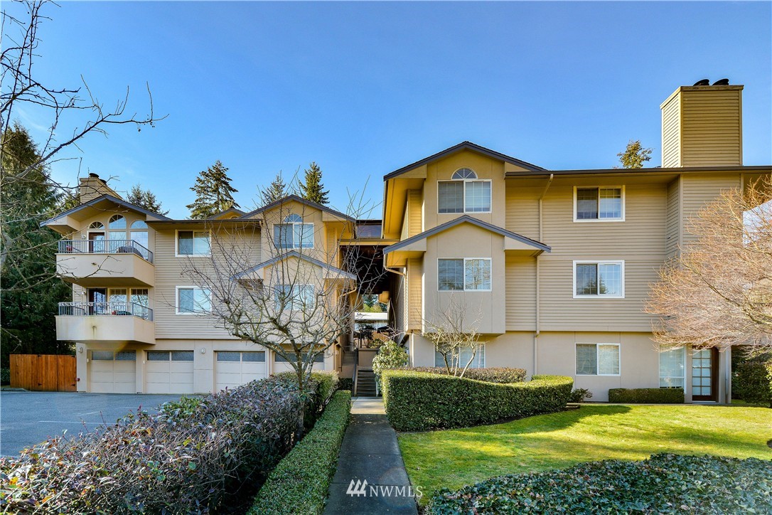 23616 Edmonds Way, Unit F Edmonds, WA 98026 - Photo 1 of 18 Gallery Image 1