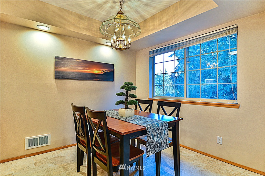 23616 Edmonds Way, Unit F Edmonds, WA 98026 - Photo 6 of 18 Gallery Image 6