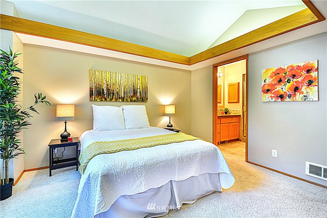 23616 Edmonds Way, Unit F Edmonds, WA 98026 - Photo 10 of 18 Gallery Image 10