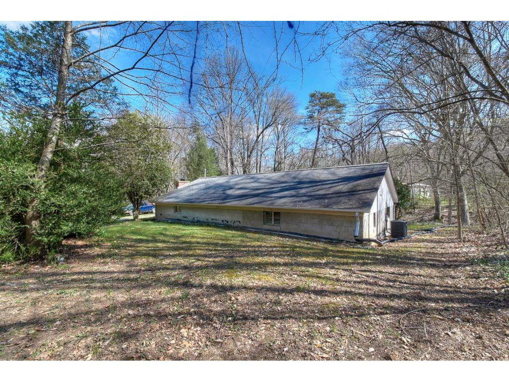 2137 David Miller Road Johnson City, TN 37604 - Photo 29 of 35 Photo 29