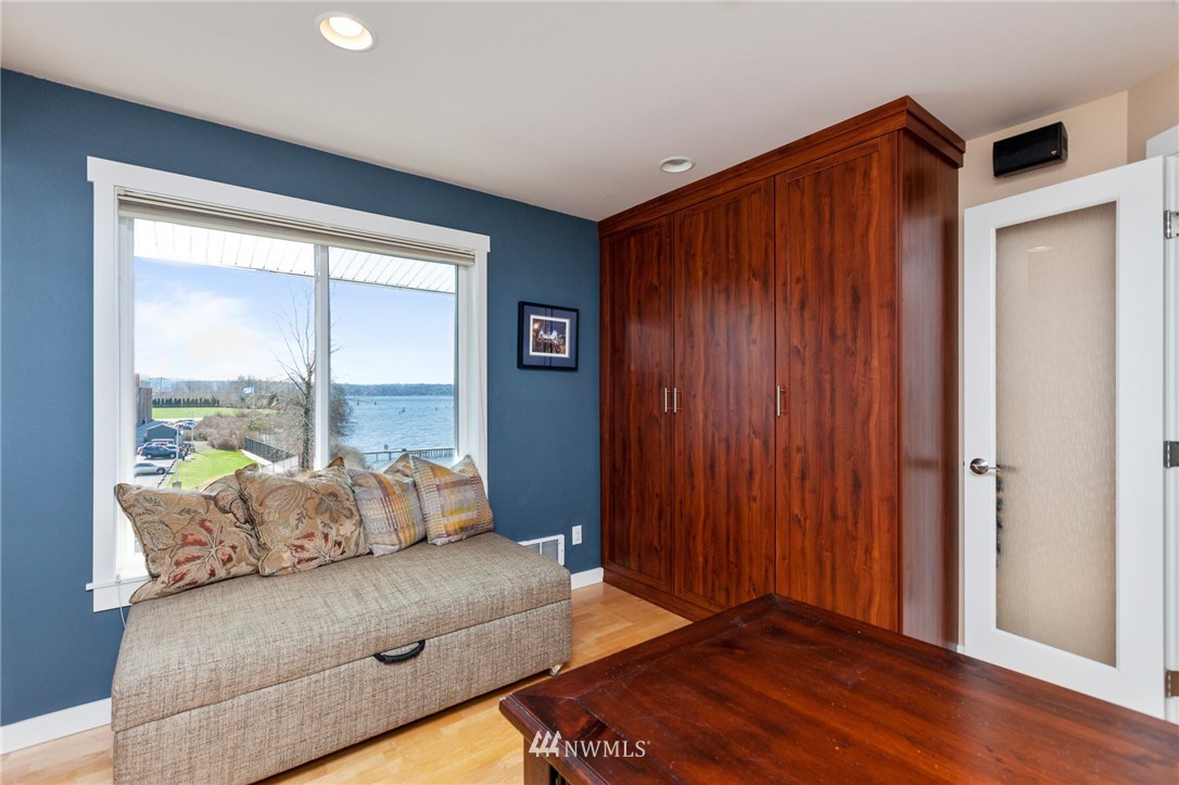 5021 Ripley Lane North, Unit 304 Renton, WA 98056 - Photo 13 of 25