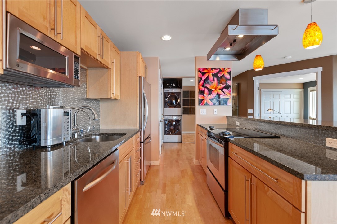 5021 Ripley Lane North, Unit 304 Renton, WA 98056 - Photo 8 of 25