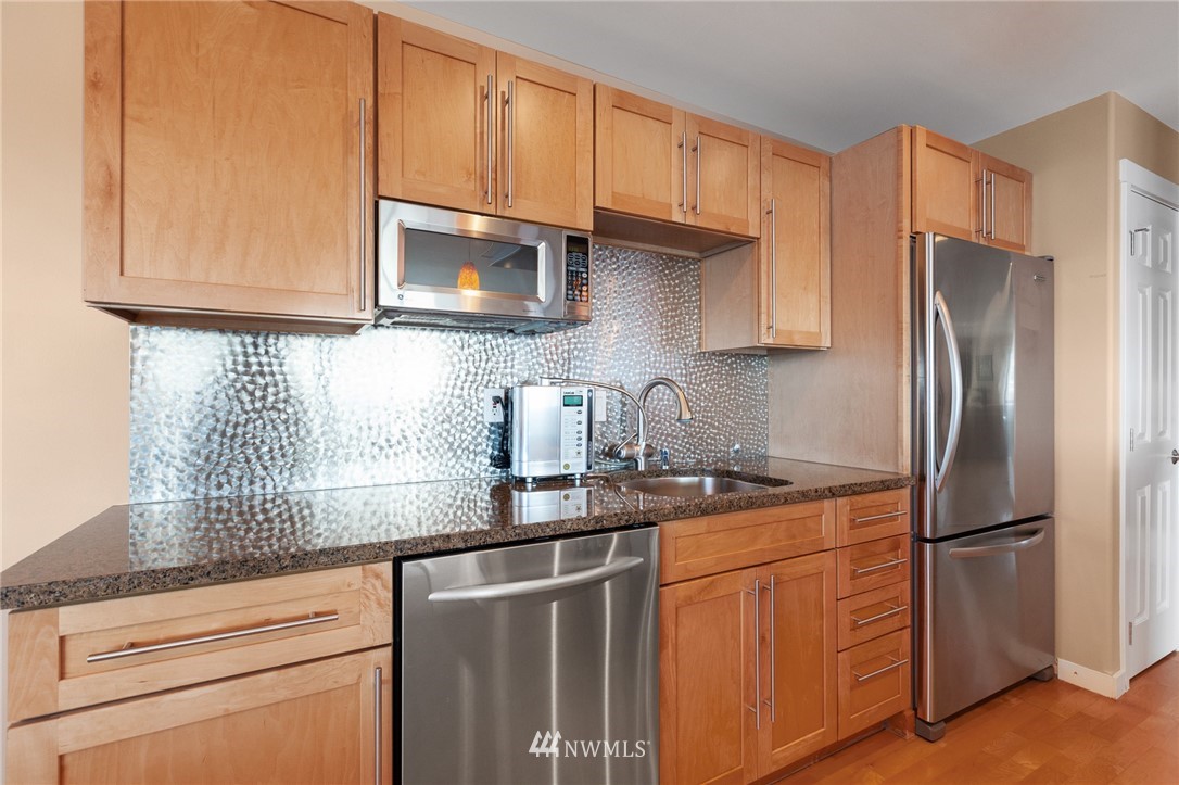 5021 Ripley Lane North, Unit 304 Renton, WA 98056 - Photo 9 of 25