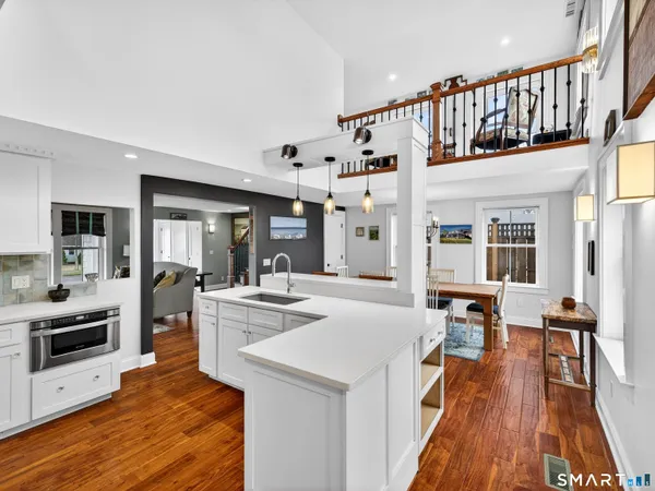 $899,000 | 129 Old Boston Post Road, Old Saybrook, CT 06475