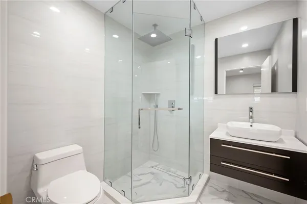 $1,350,000 | 10510 Helendale Avenue, Tujunga, CA 91042