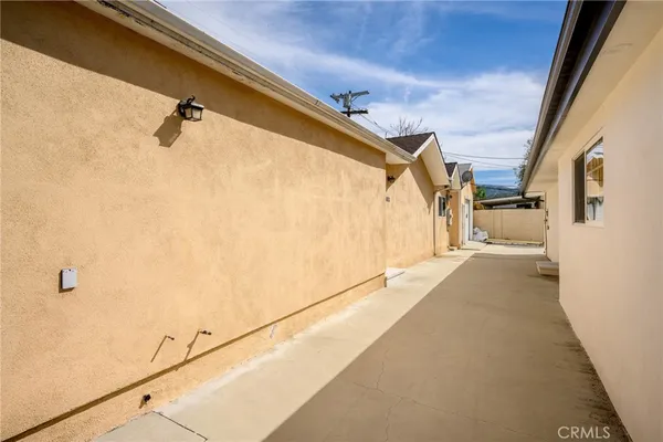 $1,350,000 | 10510 Helendale Avenue, Tujunga, CA 91042