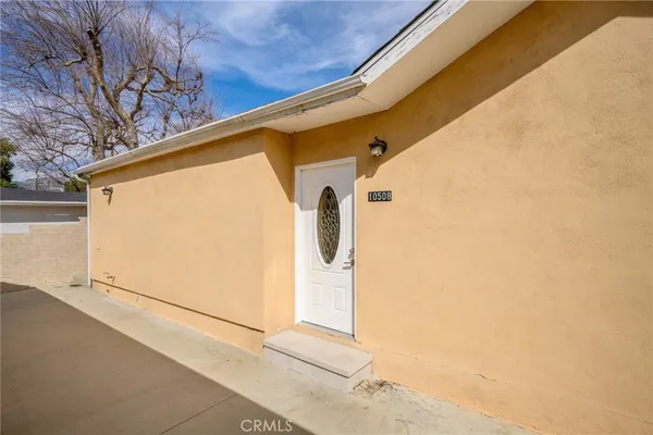 $1,350,000 | 10510 Helendale Avenue, Tujunga, CA 91042