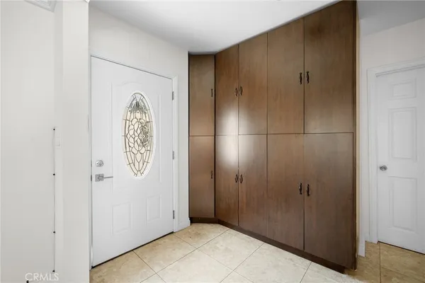 $1,350,000 | 10510 Helendale Avenue, Tujunga, CA 91042