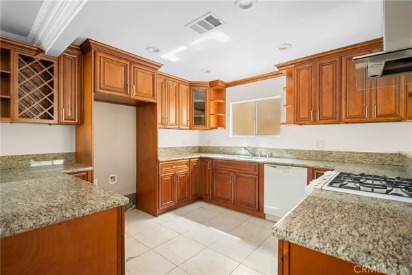 $1,350,000 | 10510 Helendale Avenue, Tujunga, CA 91042