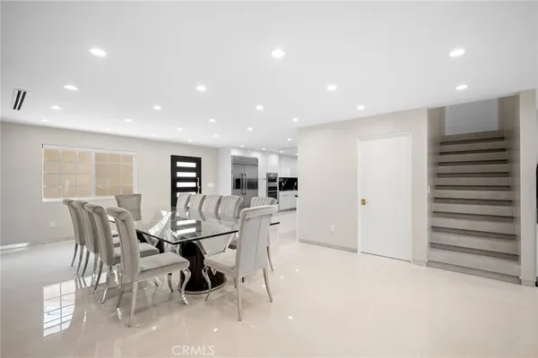 $1,350,000 | 10510 Helendale Avenue, Tujunga, CA 91042