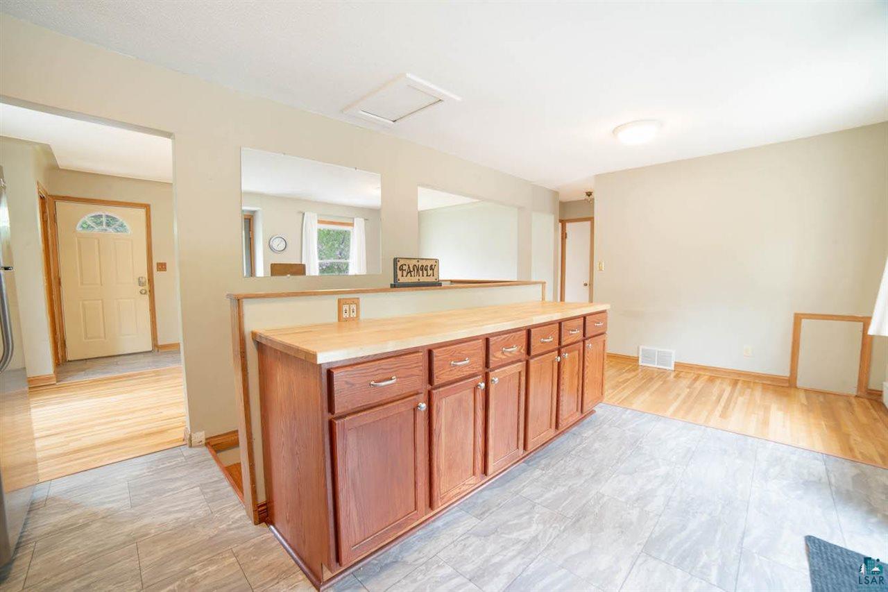 936 West Arrowhead Road Duluth, MN 55811 - Photo 5 of 19 Gallery Image 5