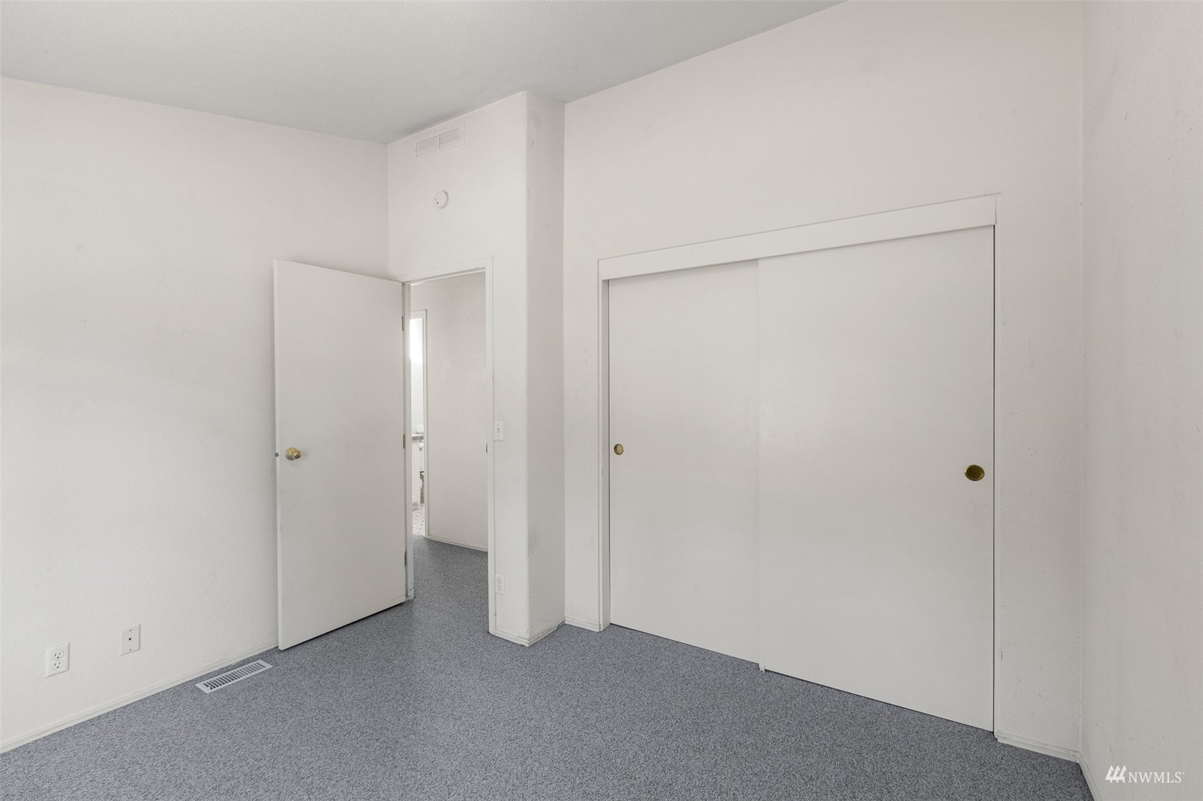 1612 Place Road Port Angeles, WA 98363 - Photo 18 of 40 Gallery Image 18
