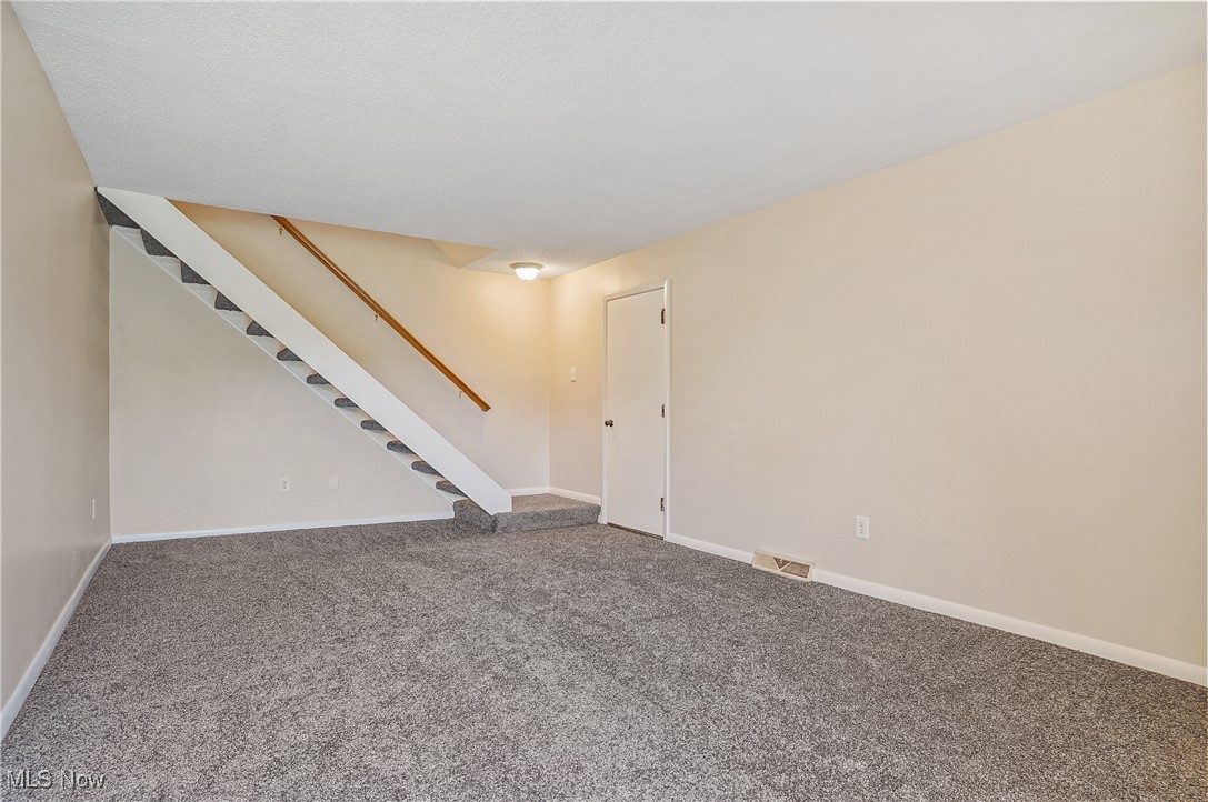 4944 Friar Road, Unit D Stow, OH 44224 - Photo 7 of 36