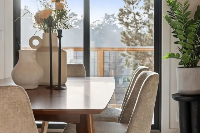 $925,000 | 6689 Exeter Drive, Oakland, CA 94611