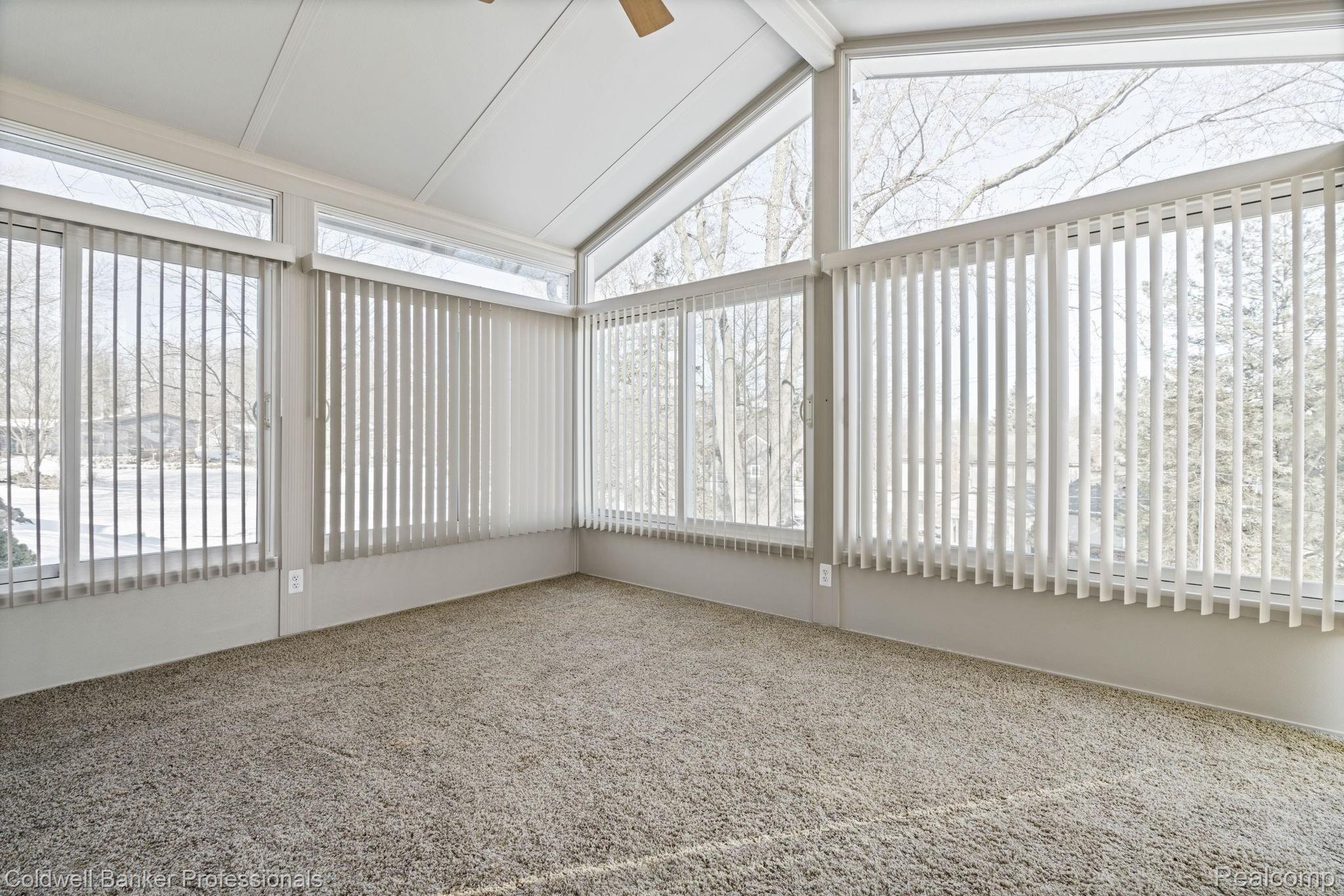 615 Bucknell Court Rochester, MI 48309 - Photo 21 of 43 24-web-or-mls-615-Bucknell-Ct-24.jpg