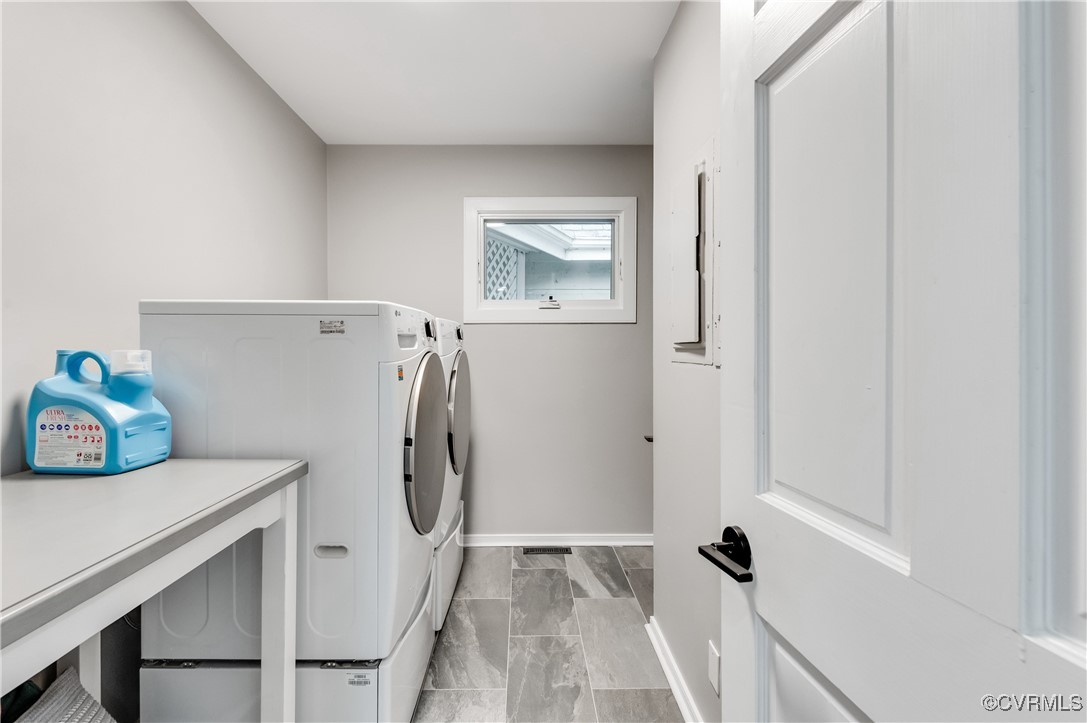 3510 Lansdowne Road Midlothian, VA 23113 - Photo 41 of 47 a view of walk in closet