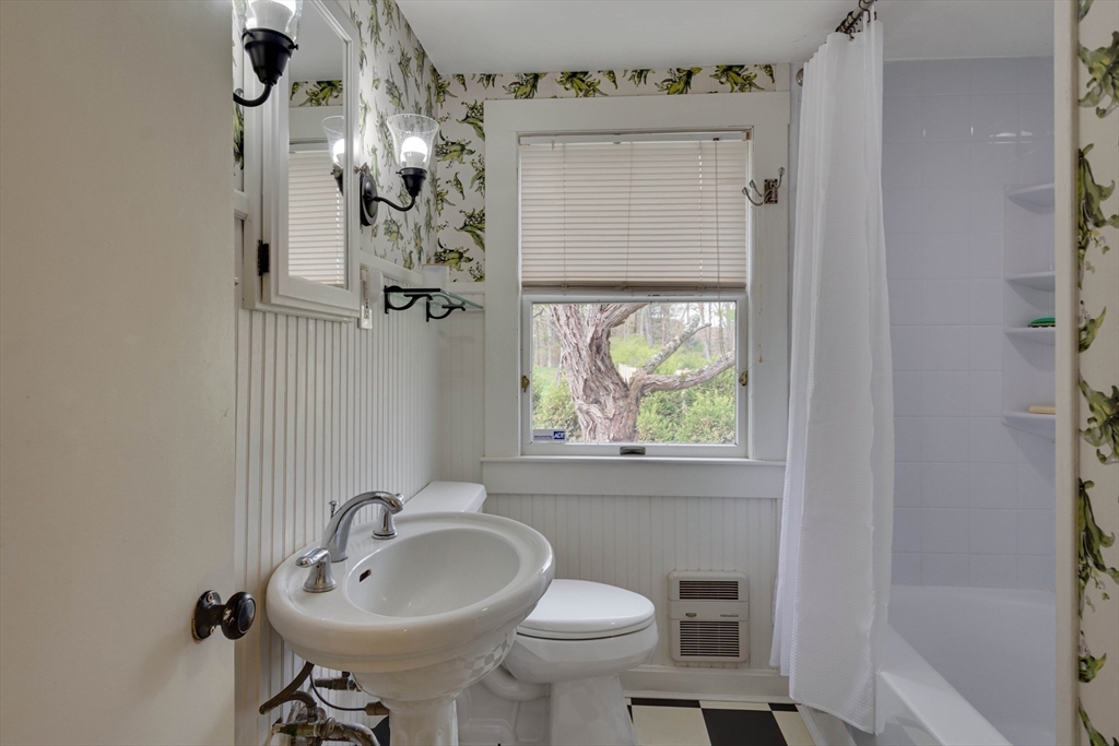 114 Nagog Hill Road Acton, MA 01720 - Photo 17 of 29