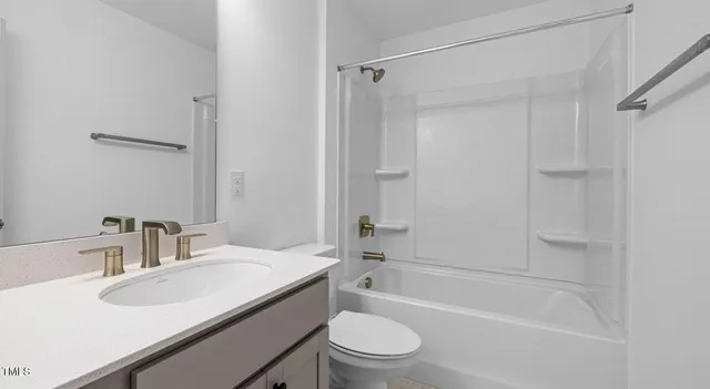 $2,450 | 834 Macassar Lane, Unit HOLDEN 38, Apex, NC 27523