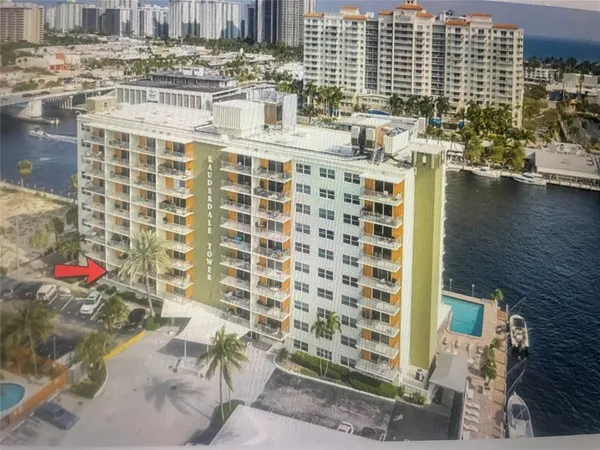 $1,650 | 2900 Northeast 30th Street, Unit B2, Fort Lauderdale, FL 33306
