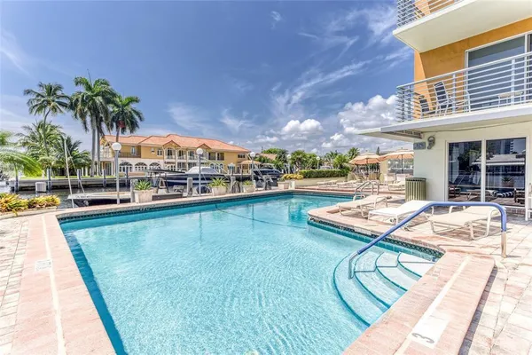$1,650 | 2900 Northeast 30th Street, Unit B2, Fort Lauderdale, FL 33306