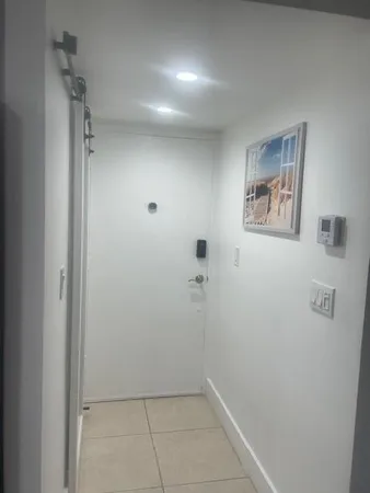 $1,650 | 2900 Northeast 30th Street, Unit B2, Fort Lauderdale, FL 33306