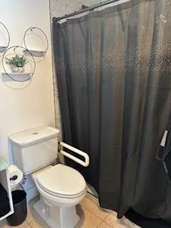 $1,650 | 2900 Northeast 30th Street, Unit B2, Fort Lauderdale, FL 33306