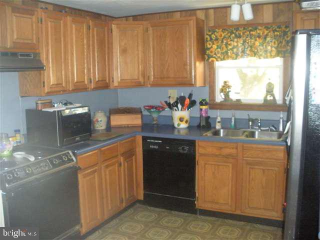 1155 Turnpike Road Elizabethtown, PA 17022 - Photo 4 of 12 Gallery Image 4