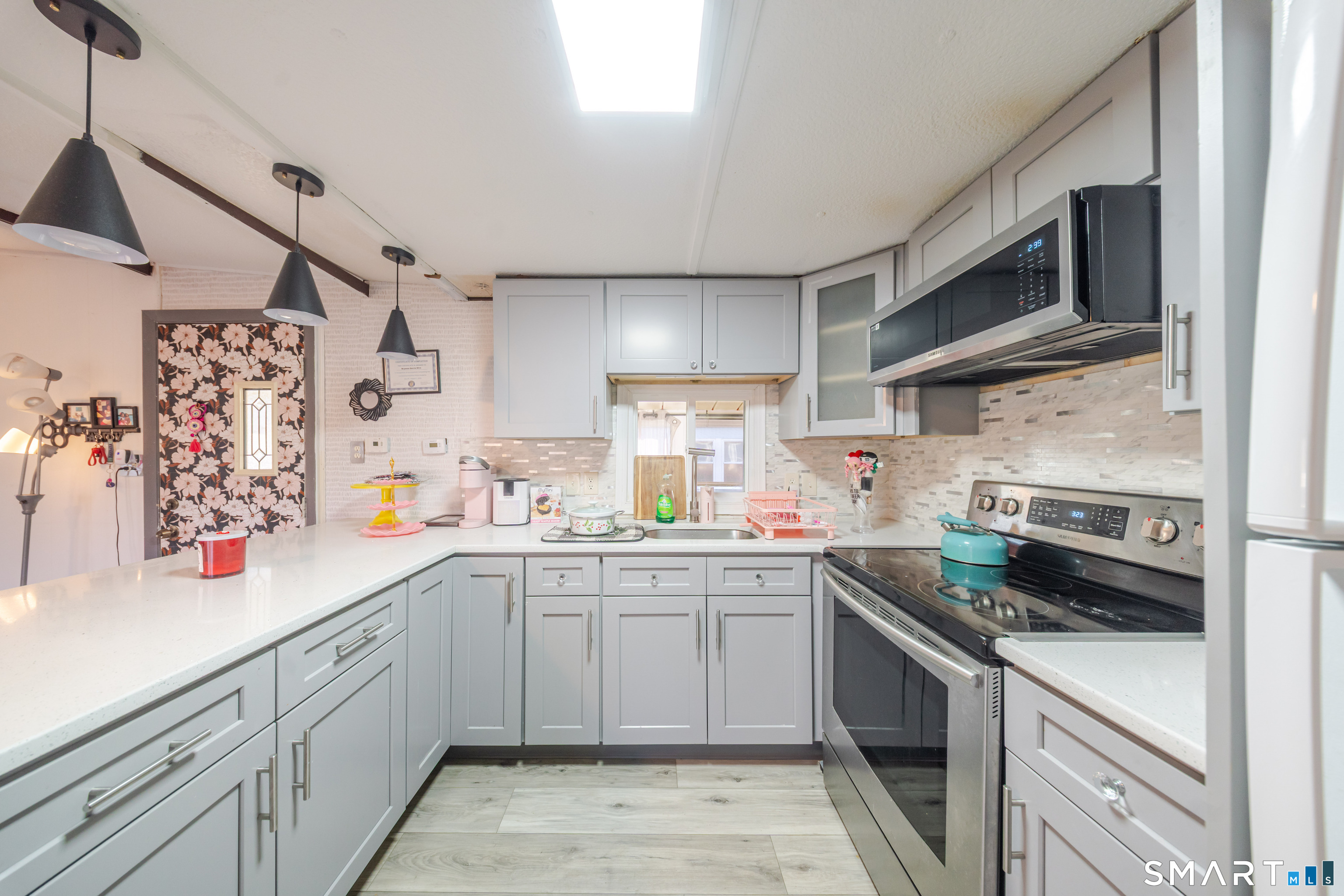 93 Shawnee Road East Hartford, CT 06118 - Photo 12 of 37