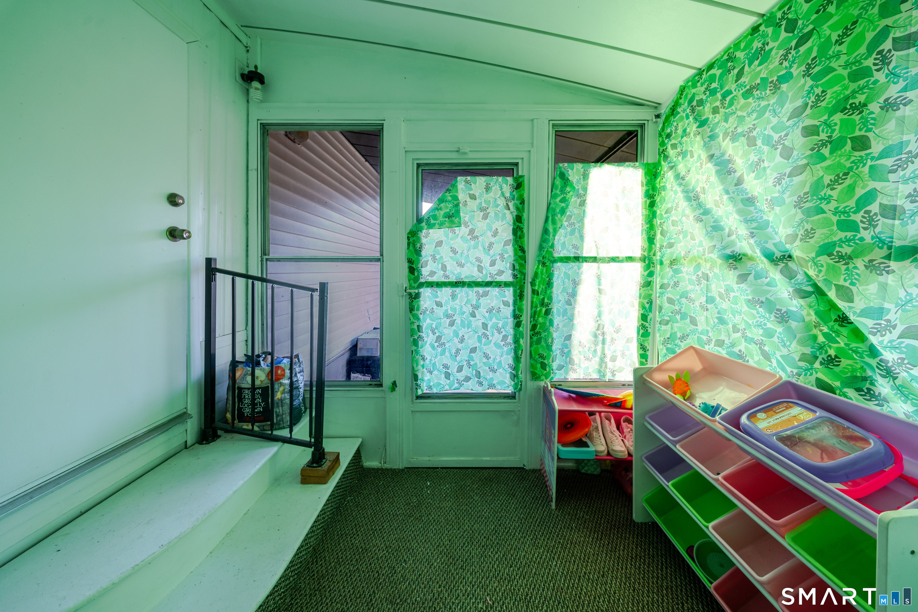 93 Shawnee Road East Hartford, CT 06118 - Photo 18 of 37