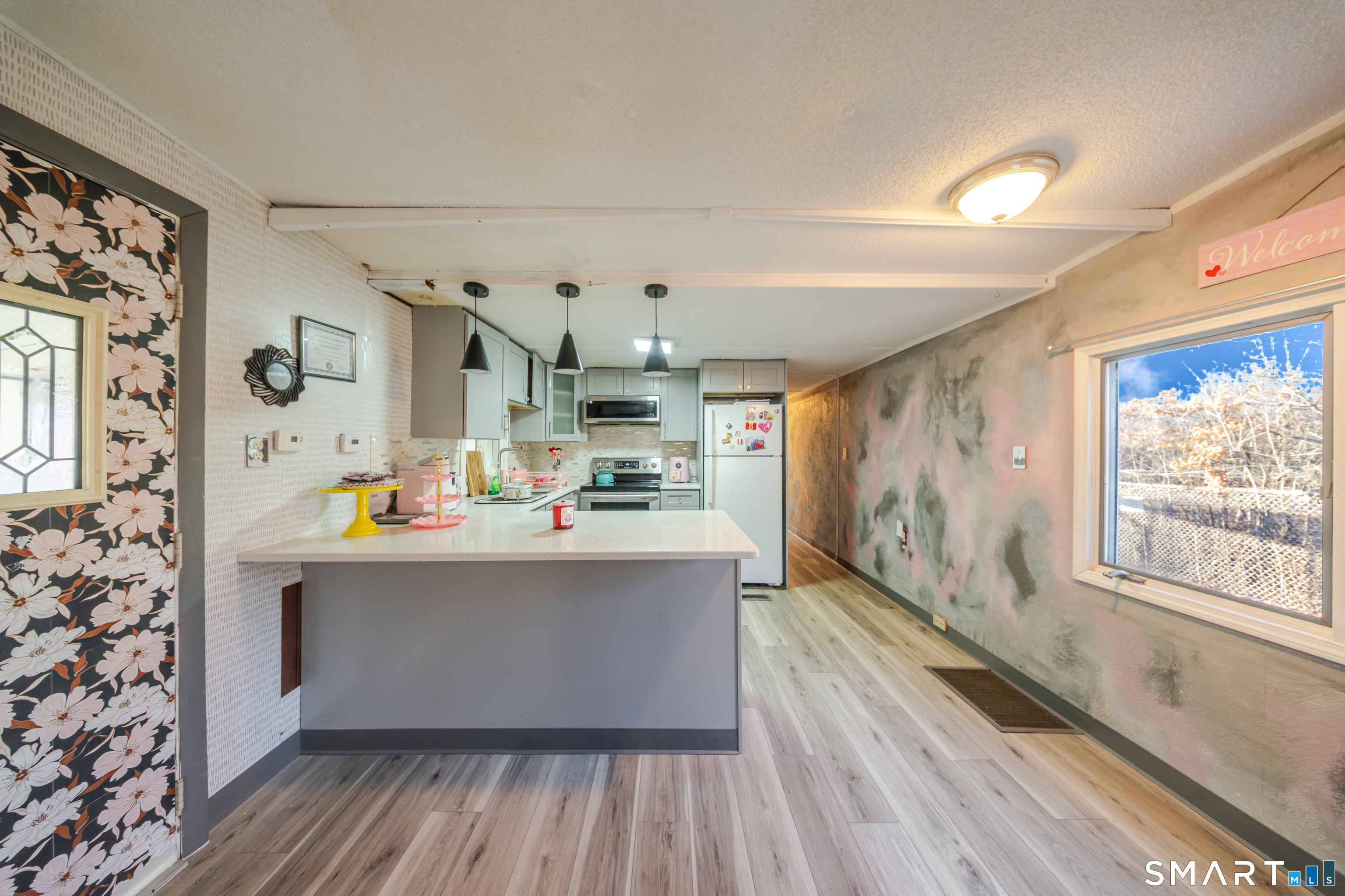 93 Shawnee Road East Hartford, CT 06118 - Photo 9 of 37