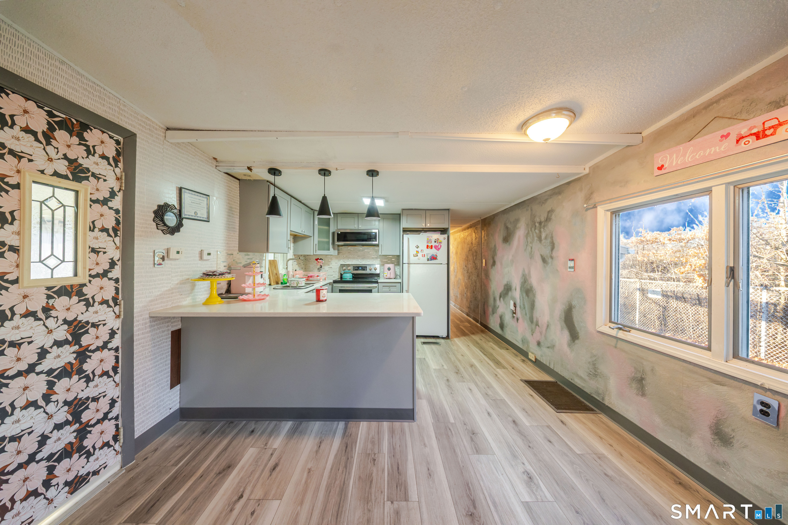 93 Shawnee Road East Hartford, CT 06118 - Photo 10 of 37