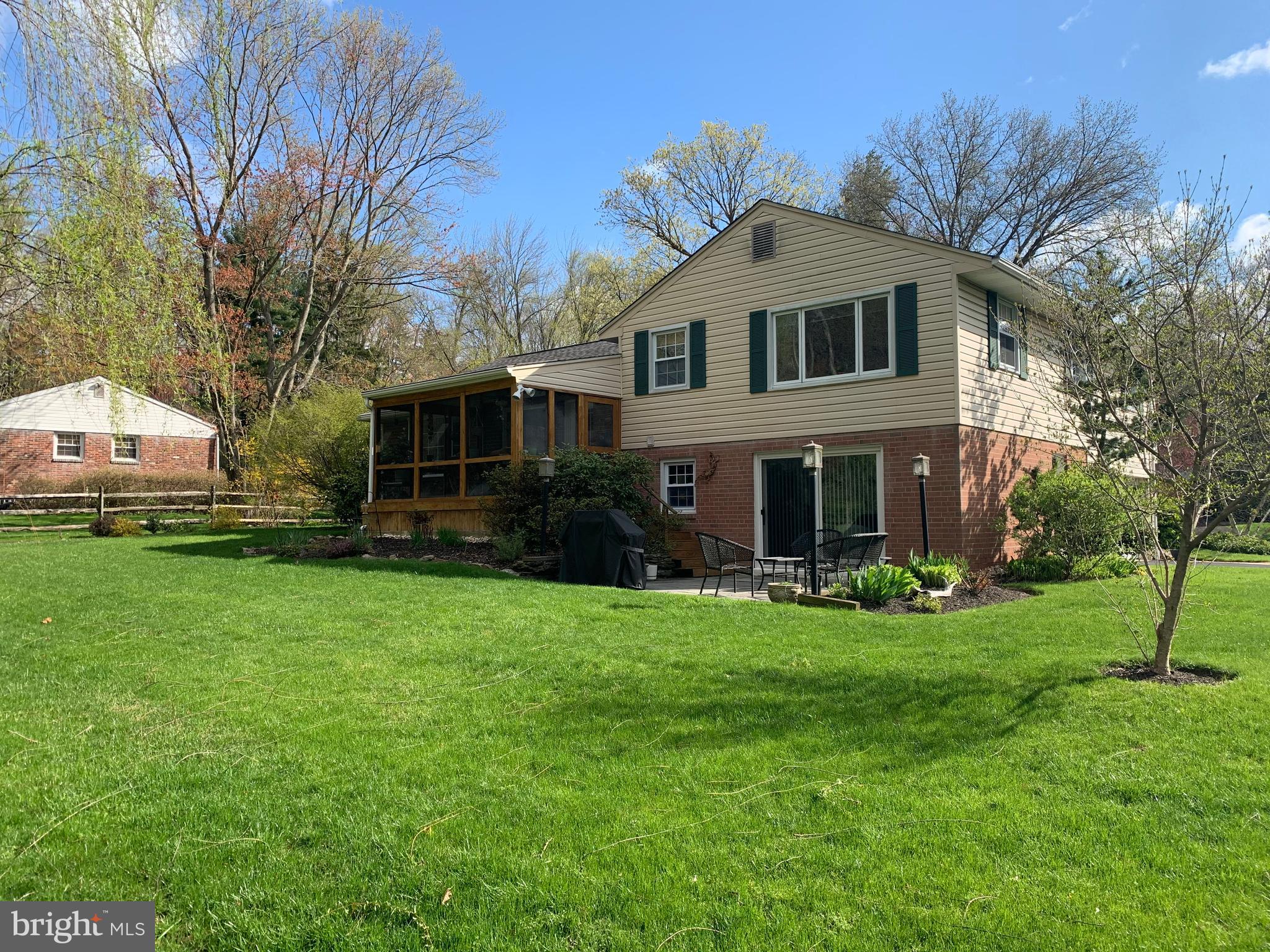 1012 Spring Valley Road Jenkintown, PA 19046 - Photo 4 of 56