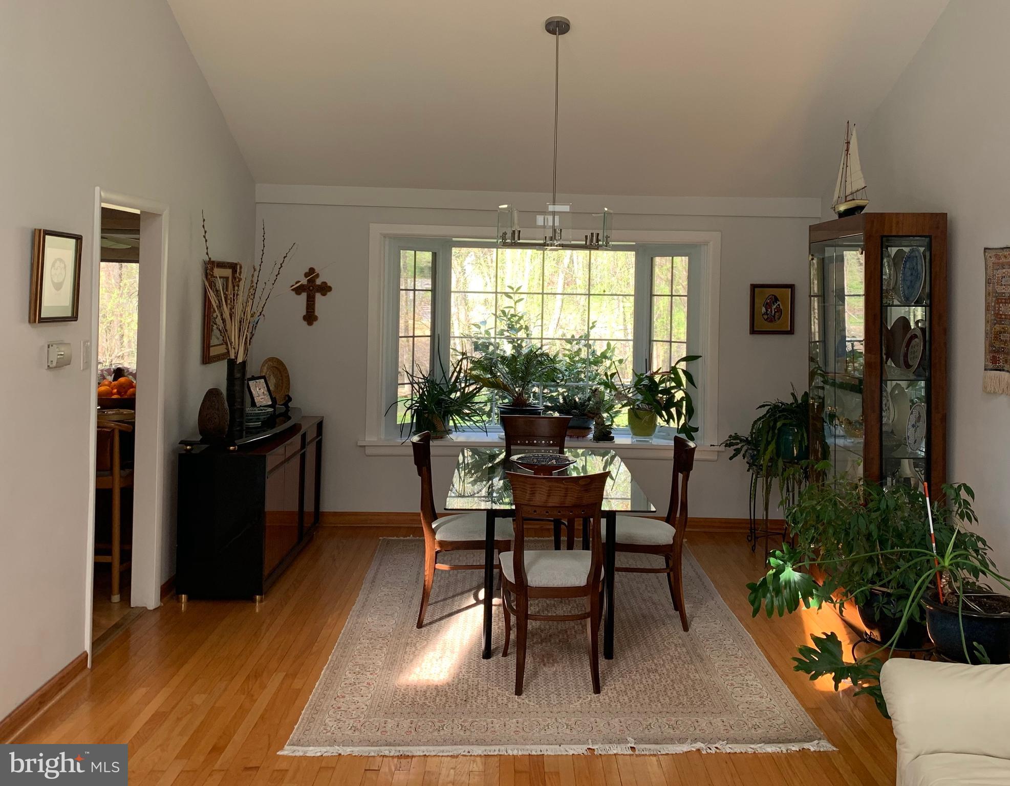 1012 Spring Valley Road Jenkintown, PA 19046 - Photo 10 of 56