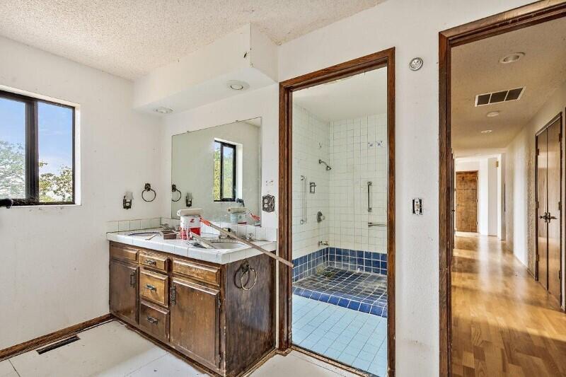 1645 Anderson Creek Road Talent, OR 97540 - Photo 24 of 53 1645 Anderson Creek (24)