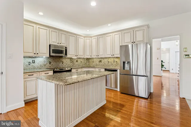 $665,000 | 9 Fenwyck Circle, Phoenixville, PA 19460